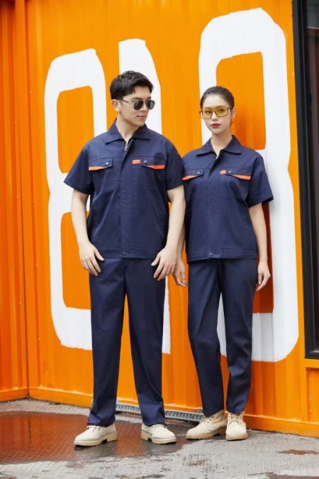 長沙炭河服飾有限公司,長沙西服定制公司,工作服定制,沖鋒衣定制,T恤定制