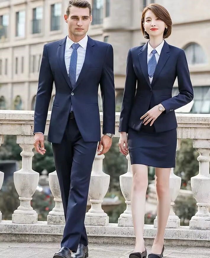 長(zhǎng)沙炭河服飾有限公司,長(zhǎng)沙西服定制公司,工作服定制,沖鋒衣定制,T恤定制